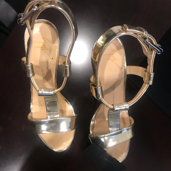 Platform - Picture 3 of 3